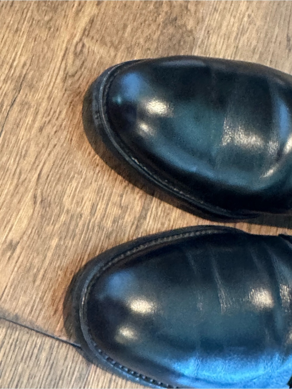 Allen Edmonds - Picture 2 of 16